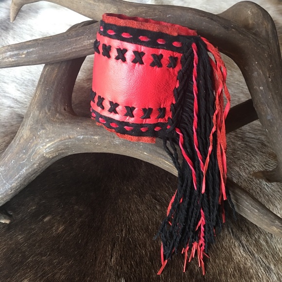 Handmade Leather Cuff Bracelet With Fringe - Picture 4 of 4